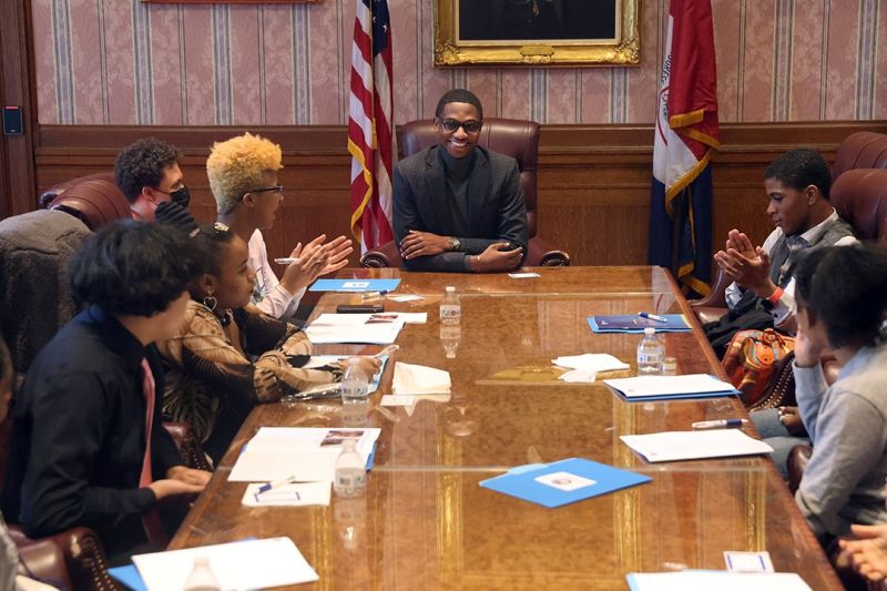 Mayor Bibb meeting with students